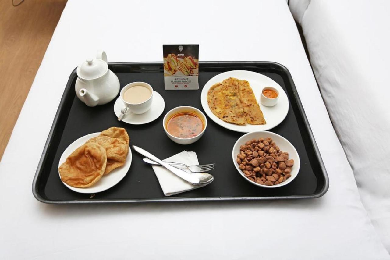 Oyo 18416 Hotel Park Palace Pahalgām Extérieur photo
